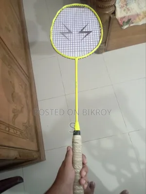 ব্যাডমিন্টন র‍্যাকেট