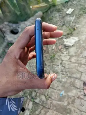 আইকিউও ২৫৬ জিবি ব্ল্যাক