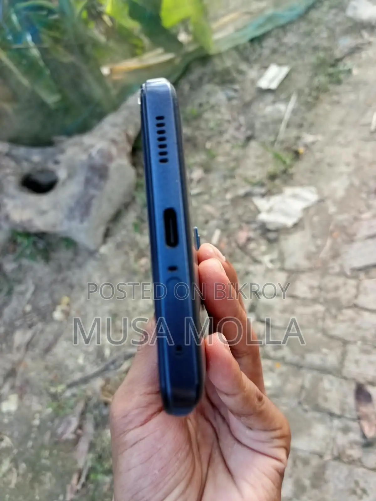 আইকিউও ২৫৬ জিবি ব্ল্যাক
