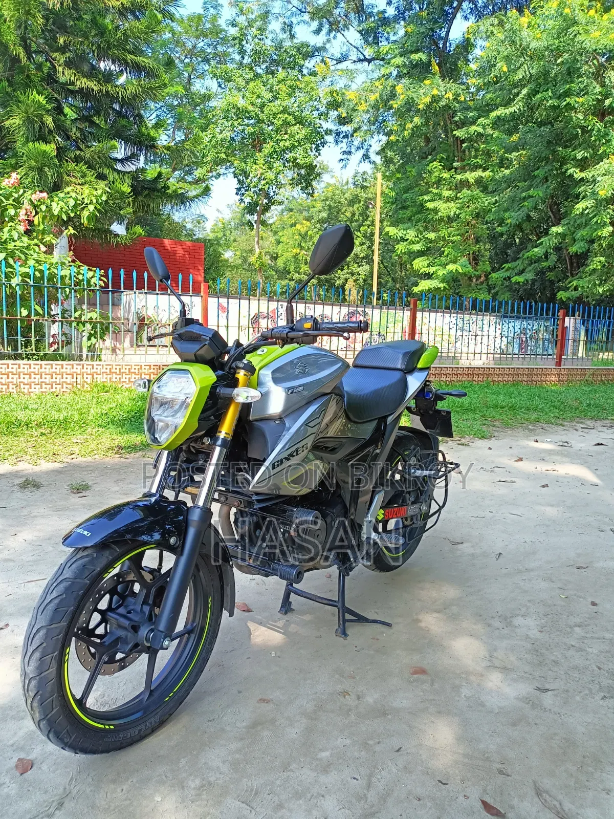 Suzuki Gixxer 2025 Gray