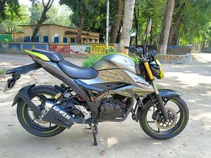 Suzuki Gixxer 2025 Gray