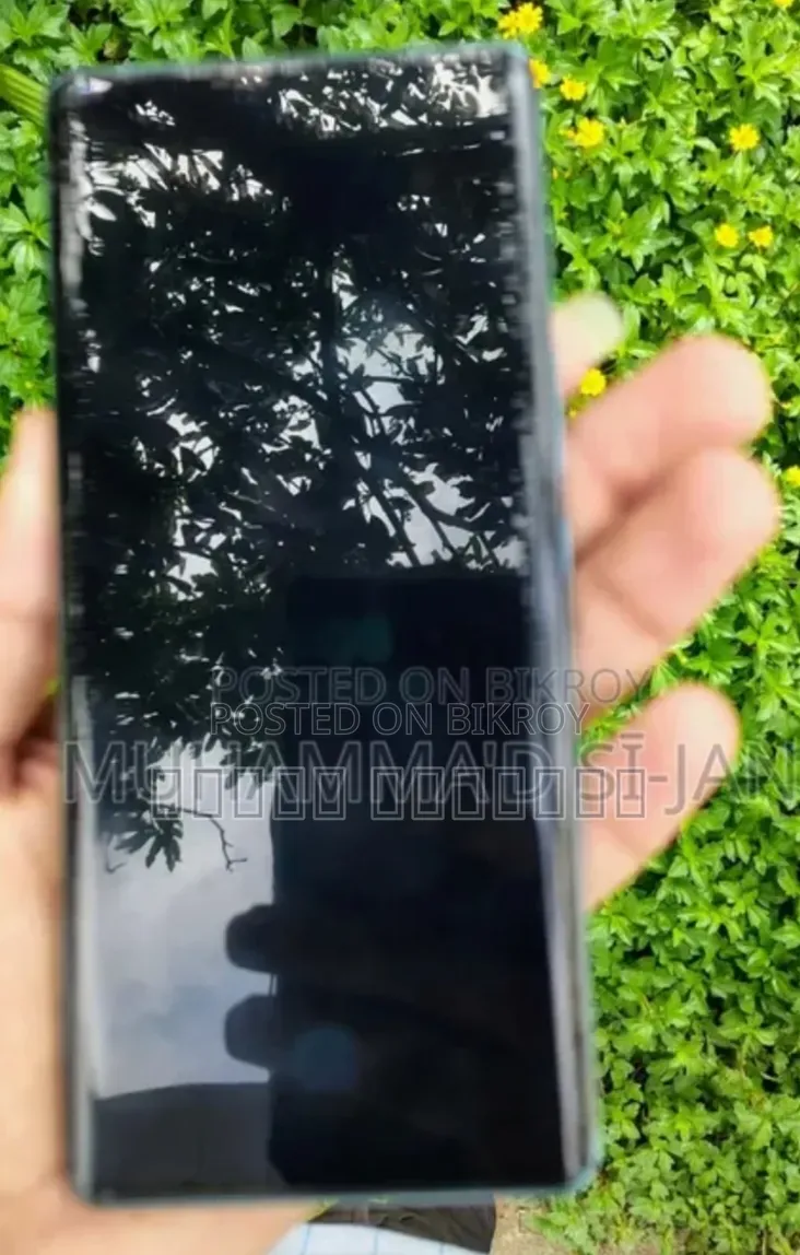 Vivo V30e ১২৮ জিবি হোয়াইট