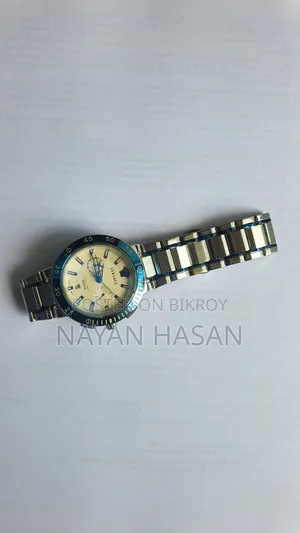 ভার্সাচি রিস্ট ওয়াচ