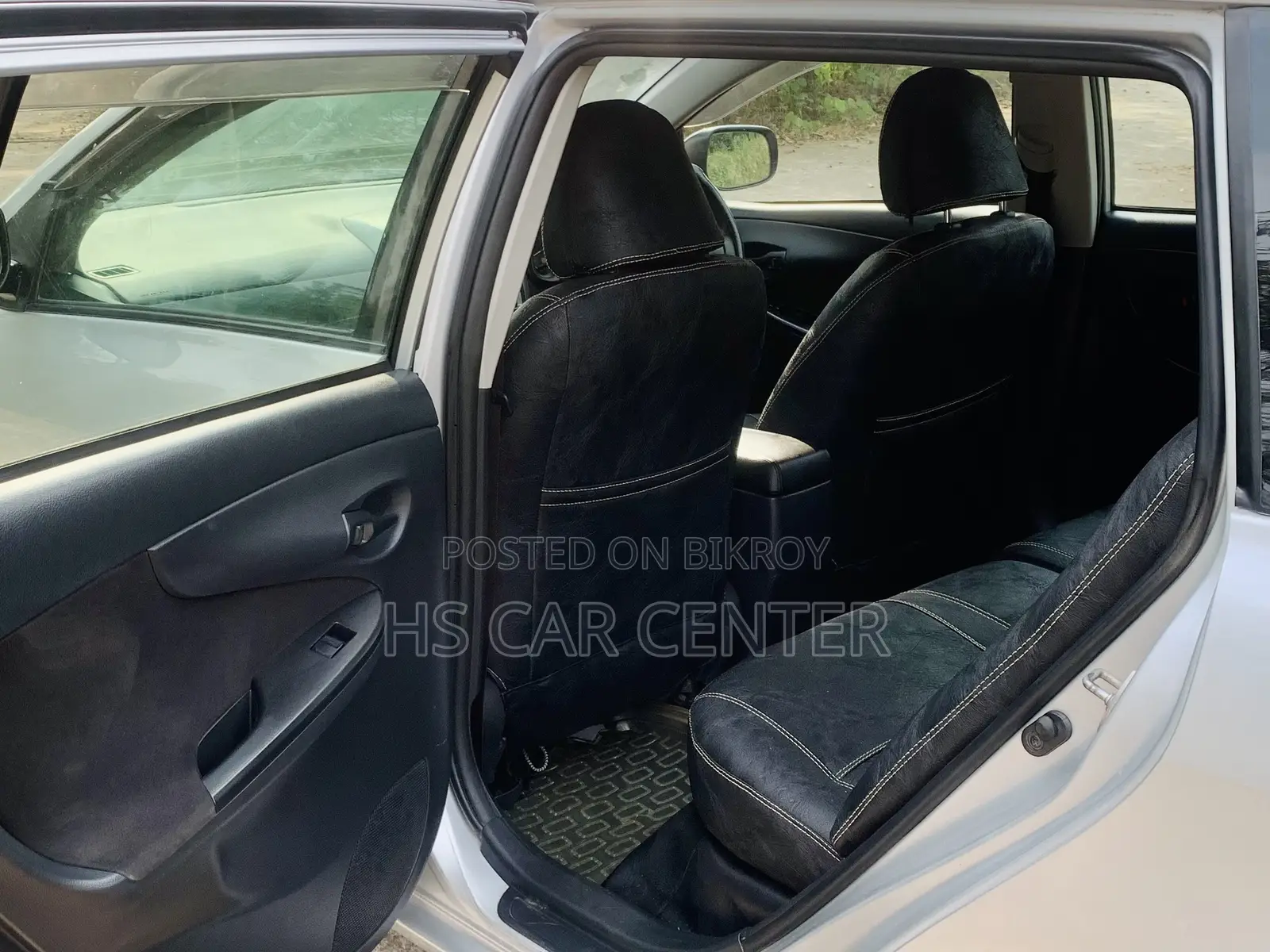 Toyota Axio 1.5 X Two-Wheel Drive 2011 Silver