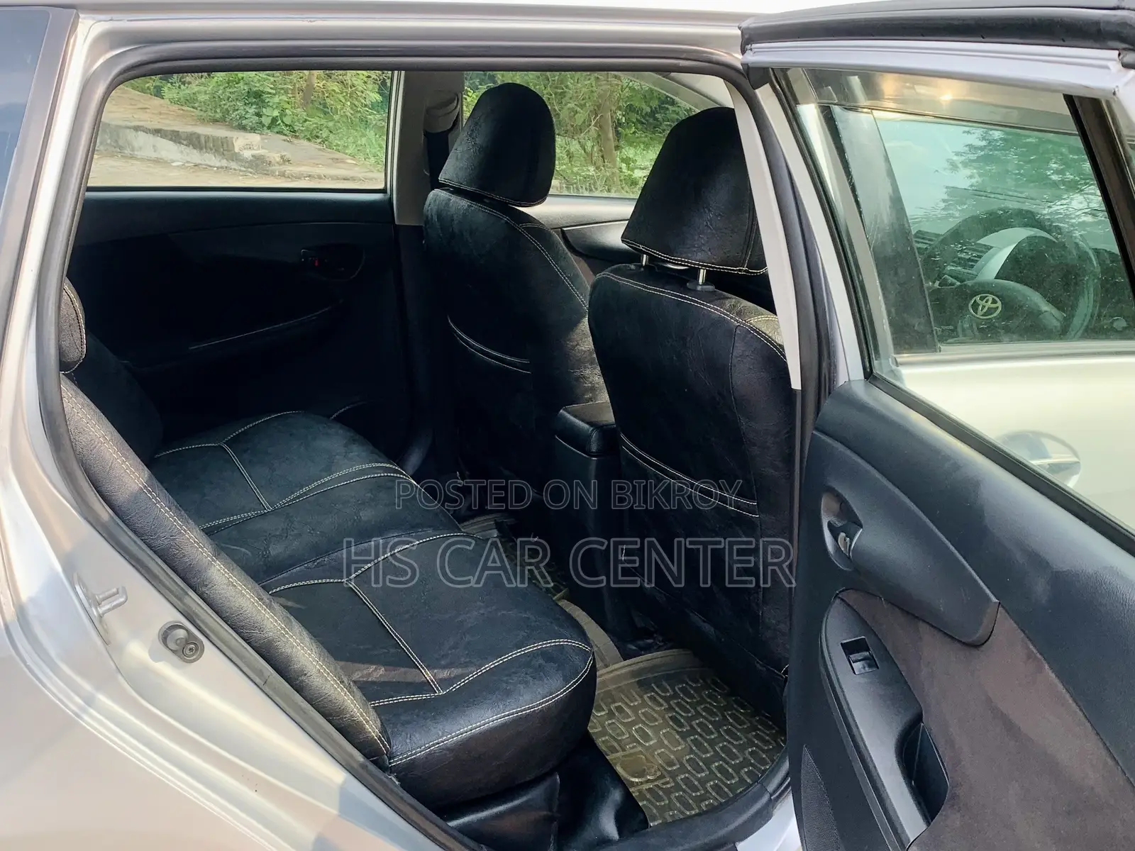 Toyota Axio 1.5 X Two-Wheel Drive 2011 Silver