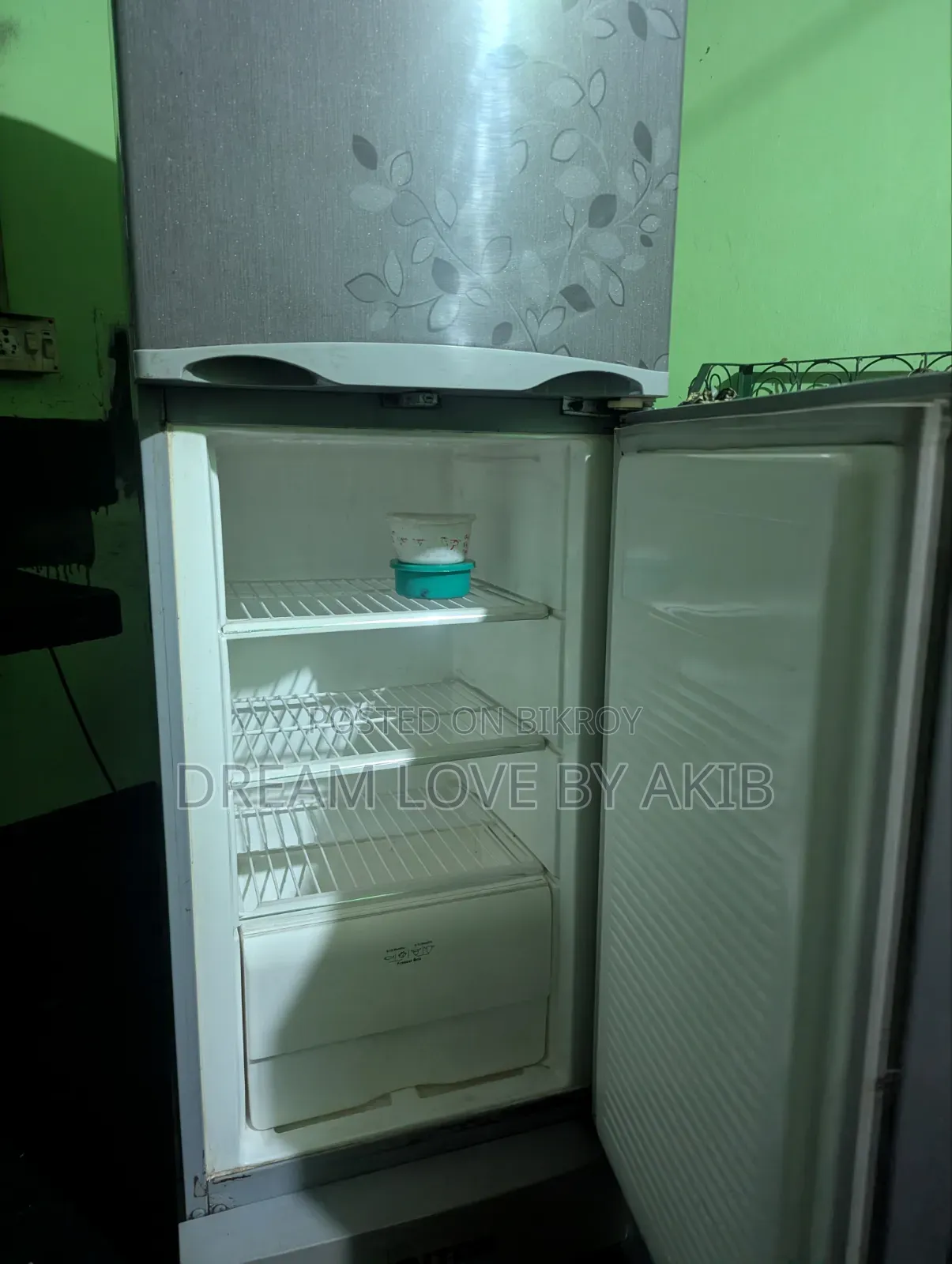 Walton Refrigerator 238 Litre (14 CFT) – ভালো কন্ডিশনে বিক্রয় হবে