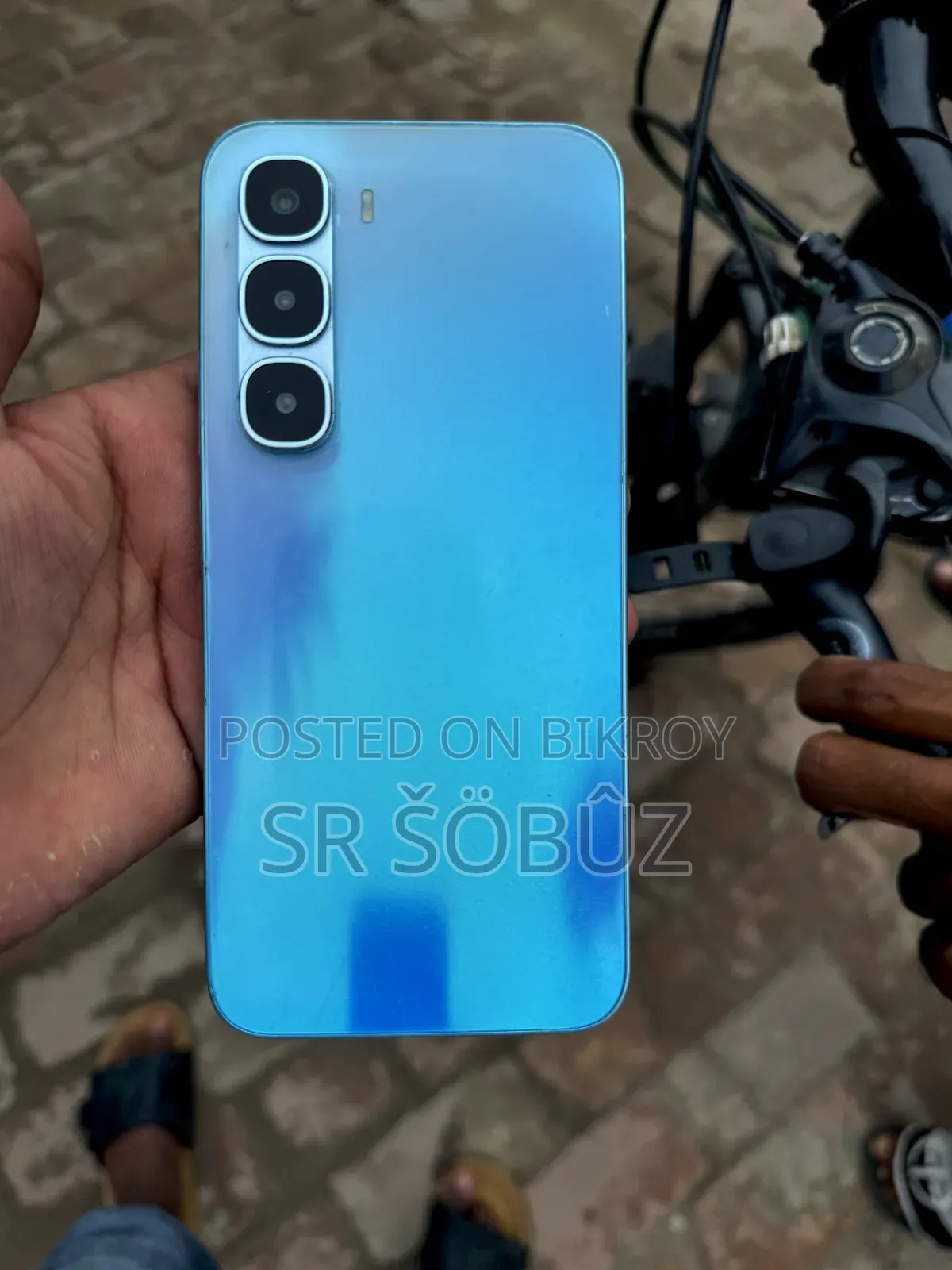 ইনফিনিক্স হট ৬০ প্রো ১২৮ জিবি নীল