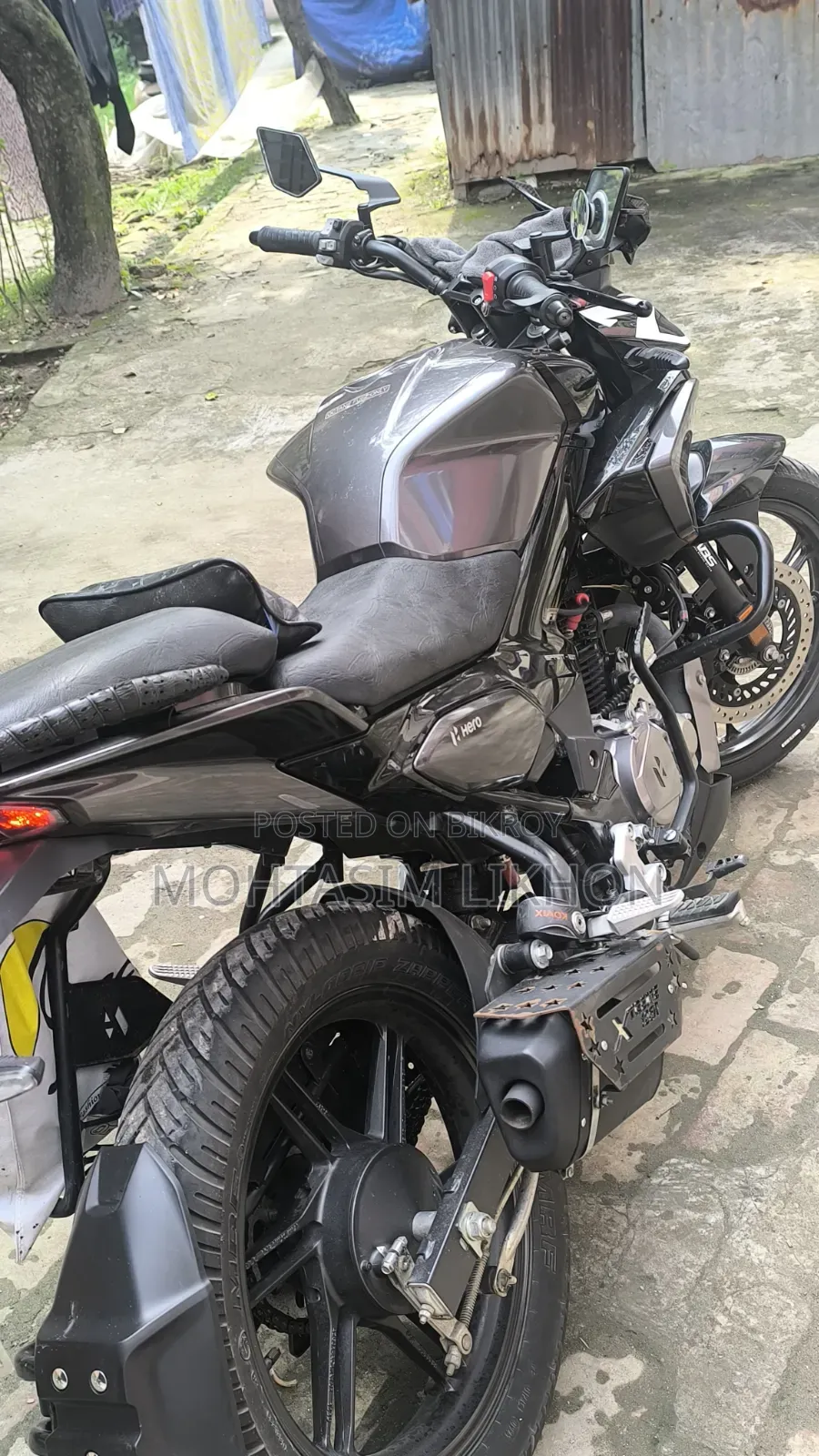 হিরো এক্সট্রিম ১২৫আর ২০২৫ ব্ল্যাক