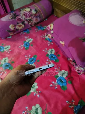 স্যামসাং গ্যালাক্সি এ১৩ ৬৪ জিবি সাদা