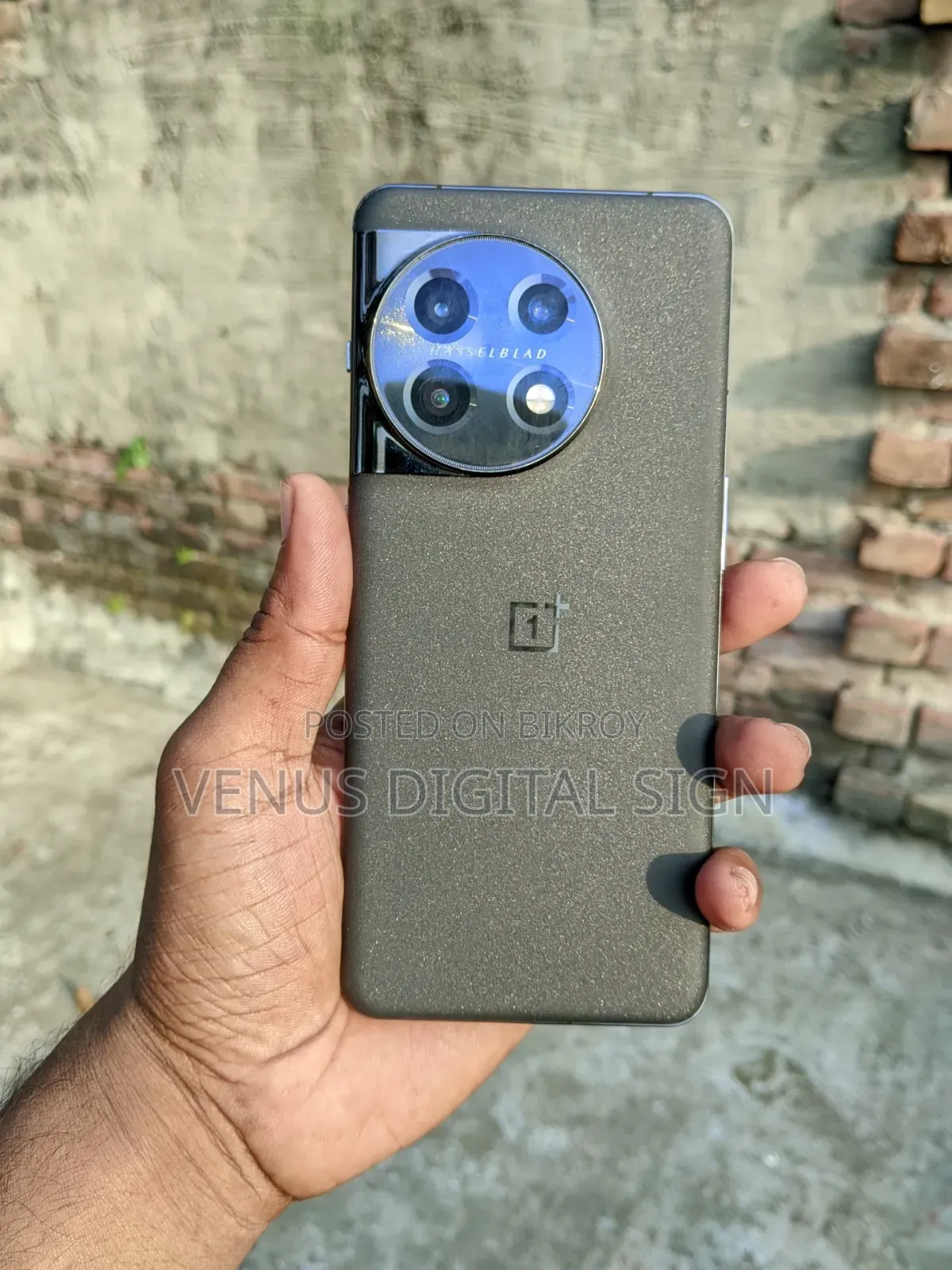 ওয়ানপ্লাস ১১ ২৫৬ জিবি ব্ল্যাক