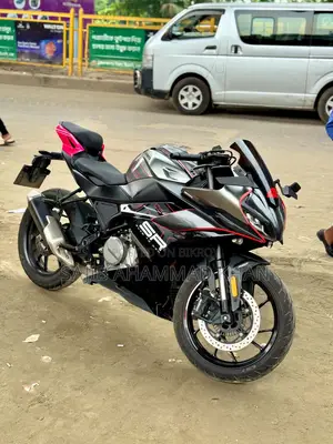 সিএফমোটো ৩০০এসআর ২০২৫ গ্রে