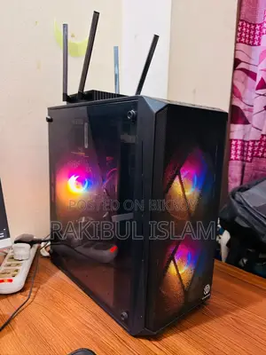 Desktop Computer 8GB AMD Ryzen 5 SSD 256GB