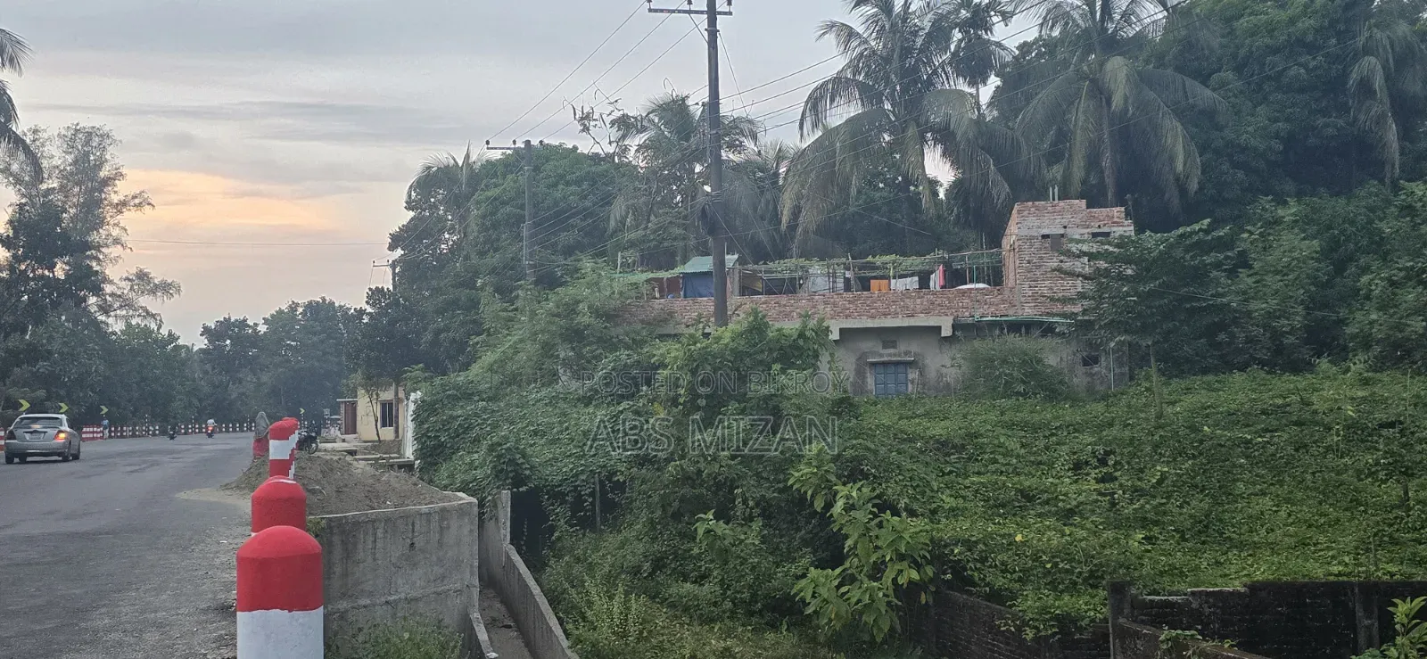 রামুতে ৪ বেডরুমের বাড়ি বিক্রয়ের জন্য