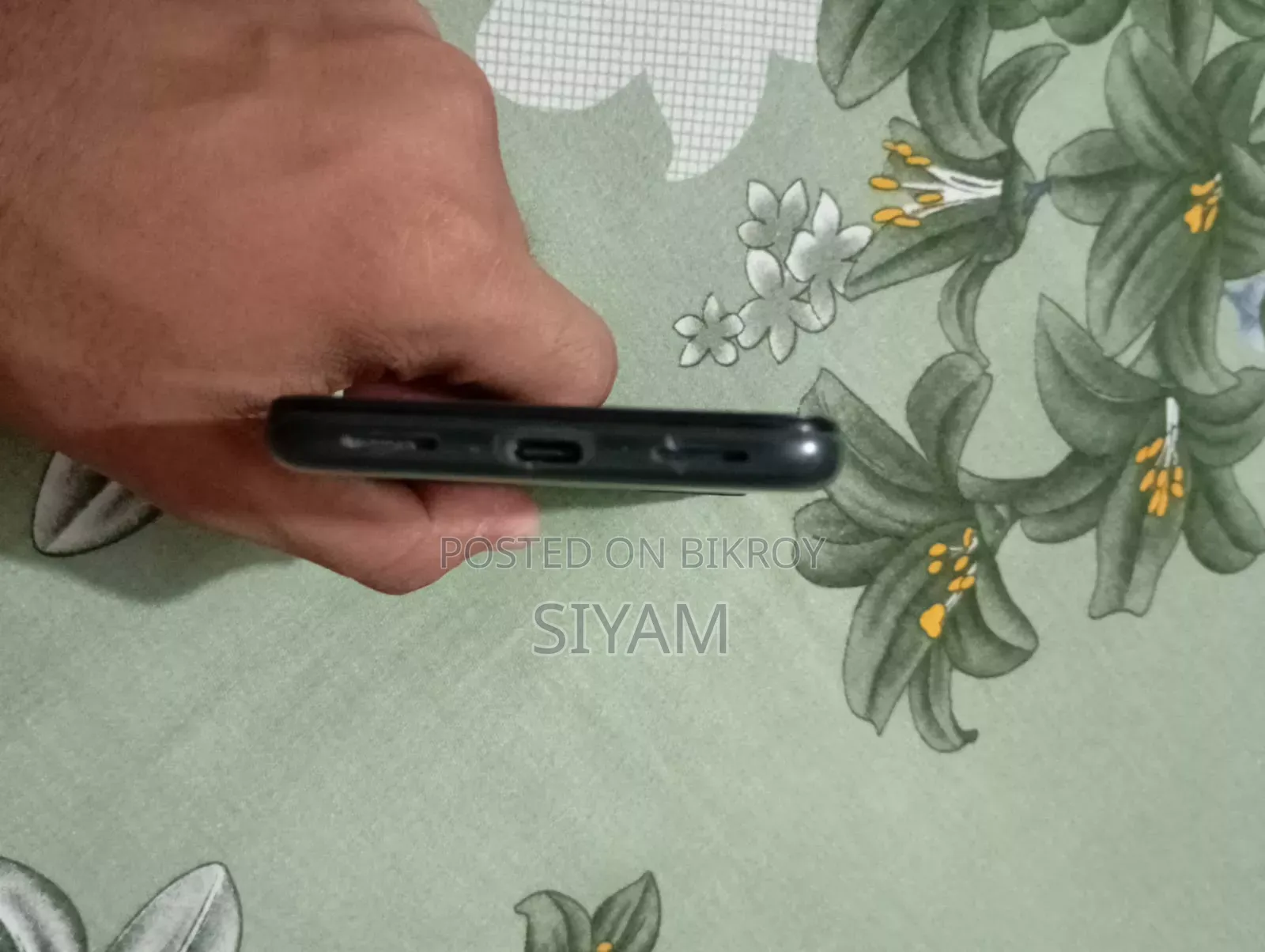 ইএল ১২৮ জিবি গ্রিন
