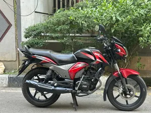 টিভিএস স্ট্রাইকার ১২৫ ২০১৯ লাল