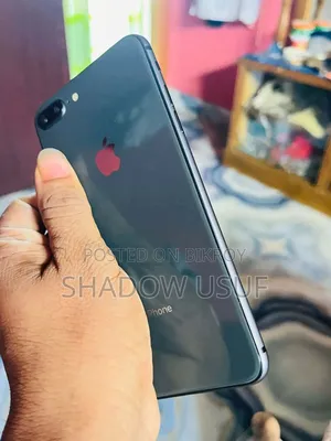 Apple iPhone 8 Plus 64 GB Black