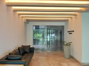 4bdrm Apartment in Semi Furnished for rent