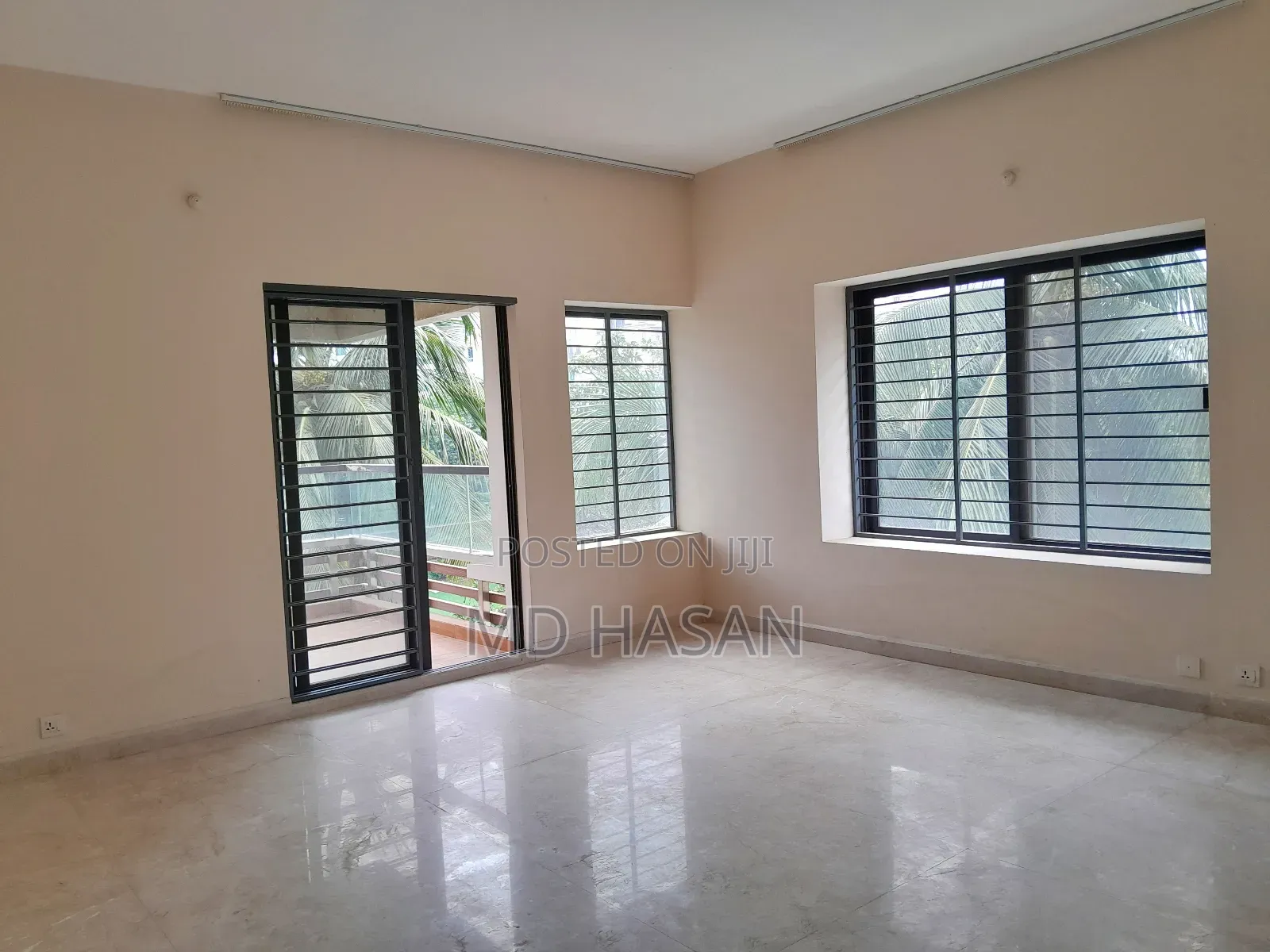 4bdrm Apartment in Semi Furnished for rent