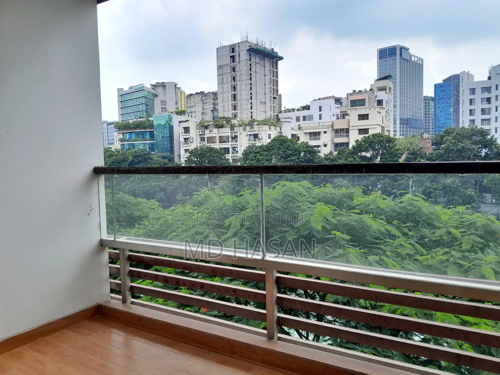 4bdrm Apartment in Semi Furnished for rent