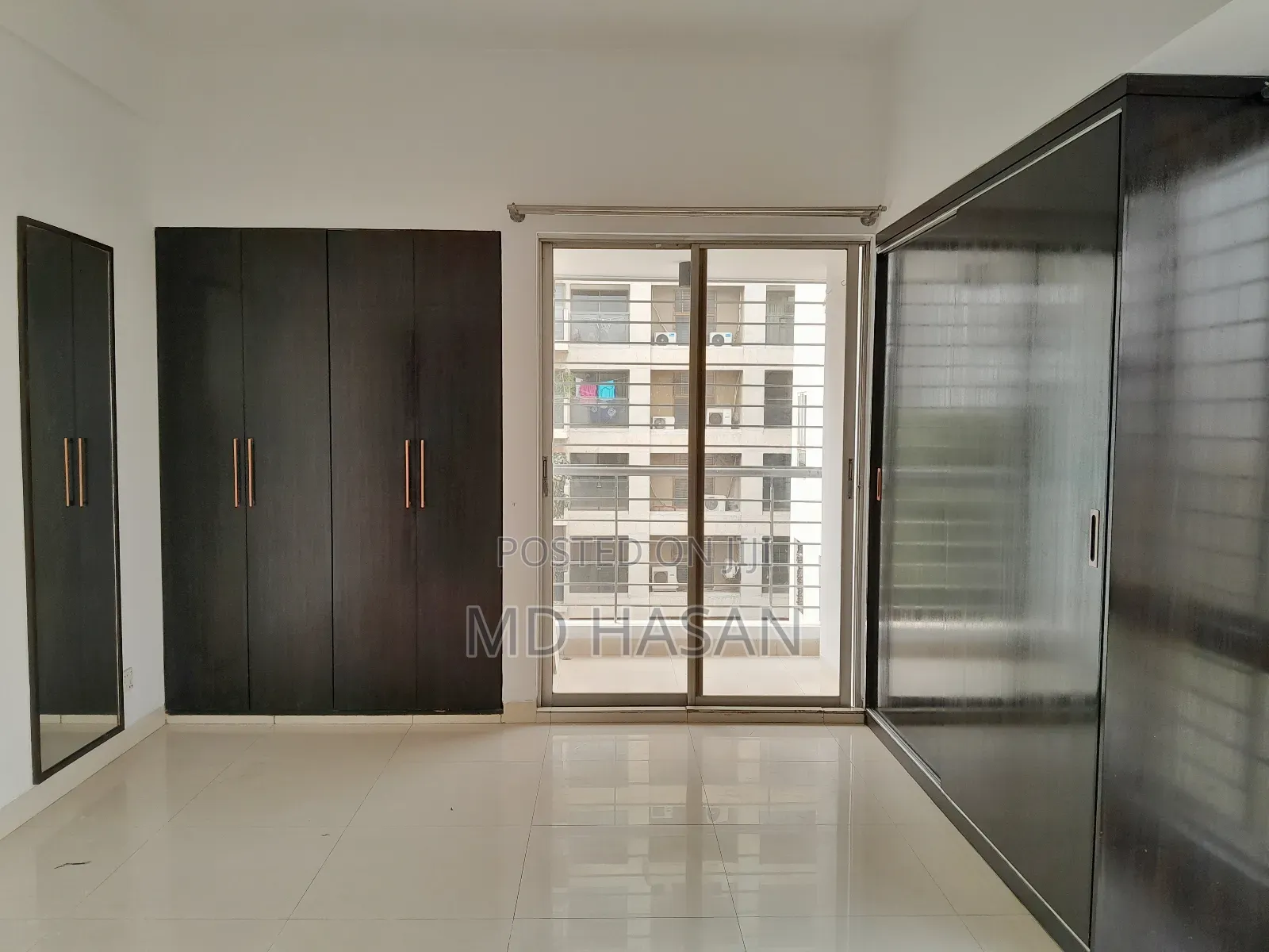 3bdrm Apartment in Semi Furnished for rent