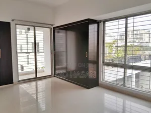 3bdrm Apartment in Semi Furnished for rent