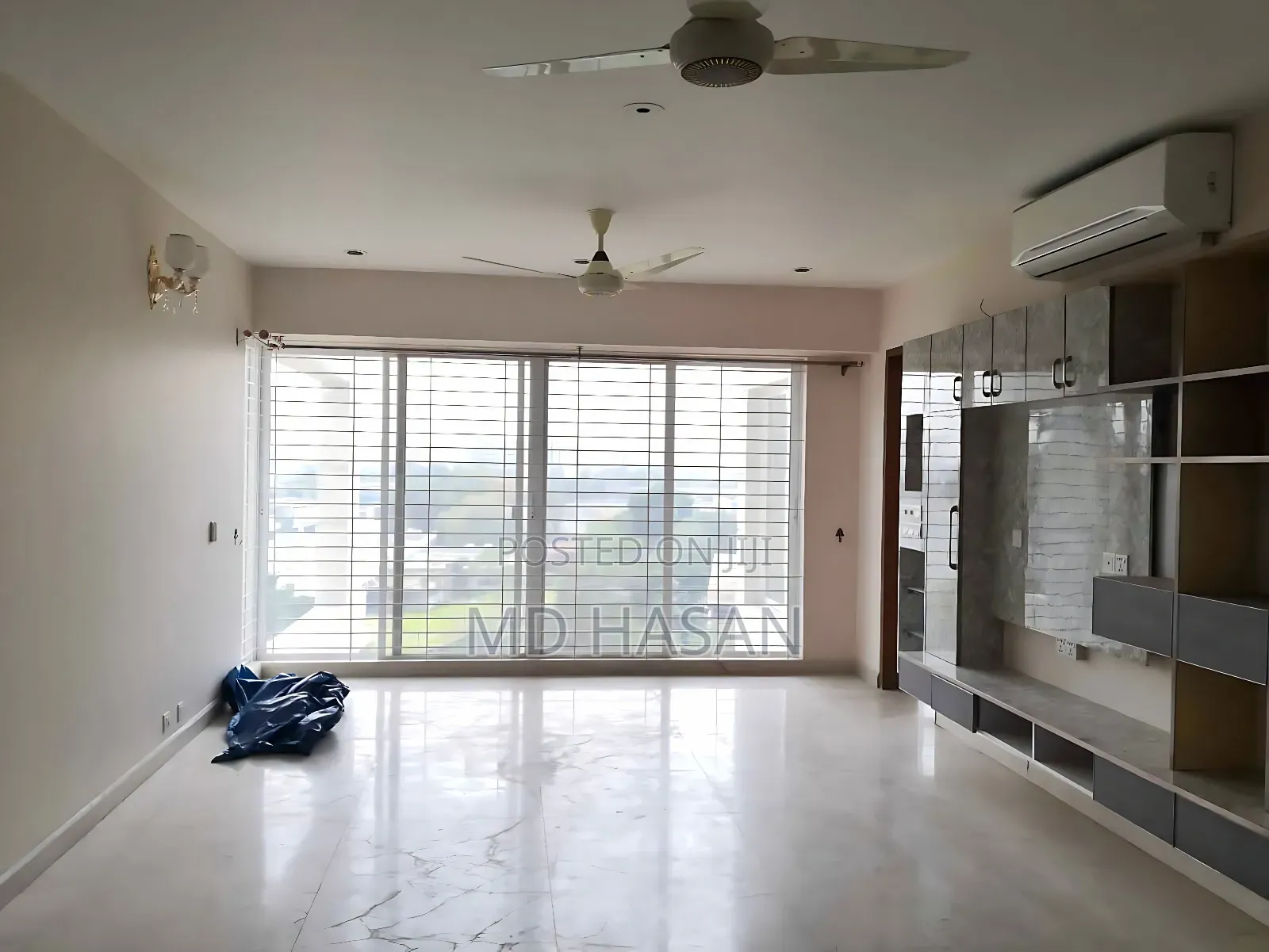 4bdrm Apartment in Semi Furnished for rent