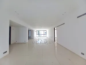 4bdrm Apartment in Semi-Furnished for rent
