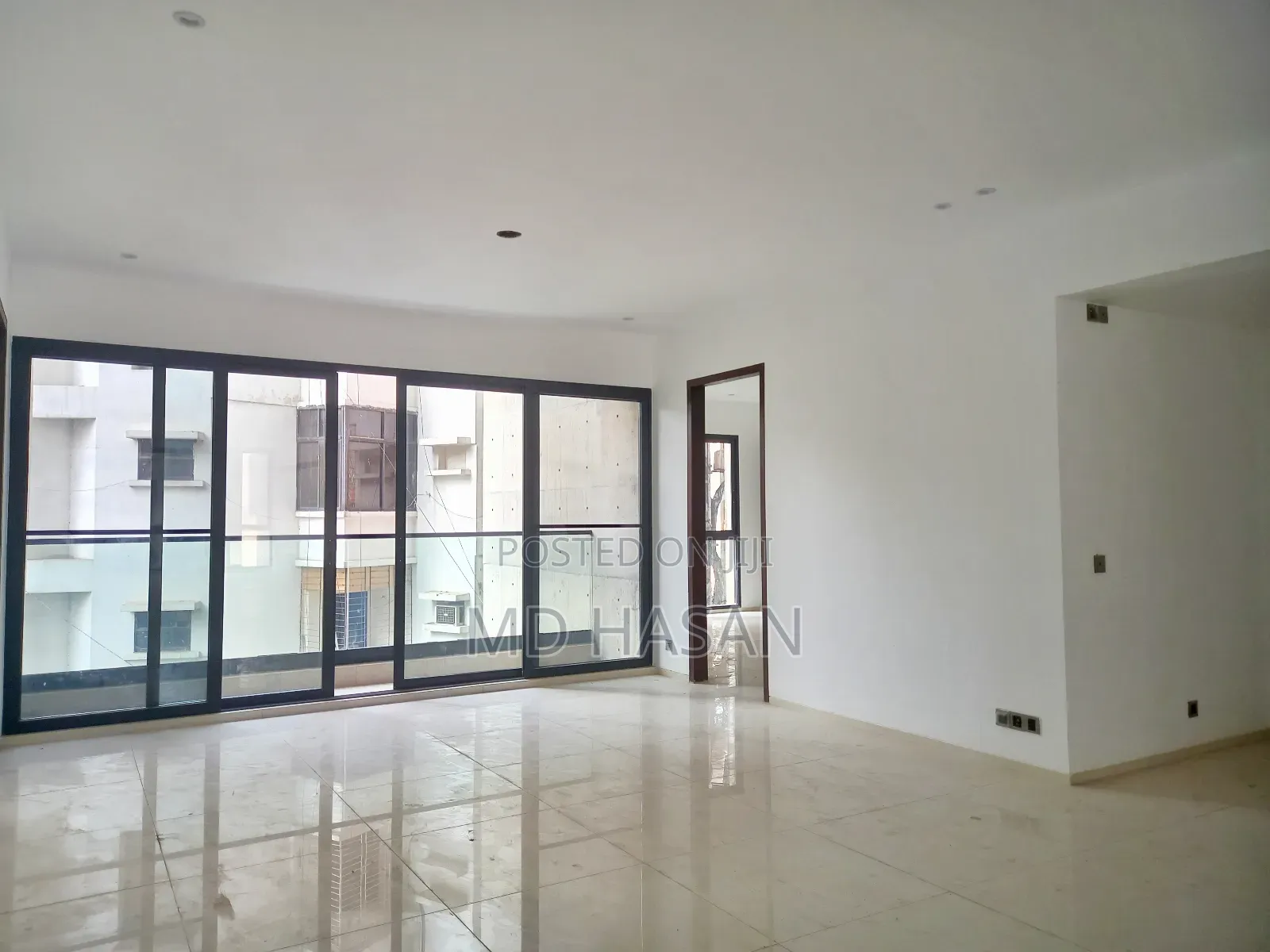 4bdrm Apartment in Semi-Furnished for rent