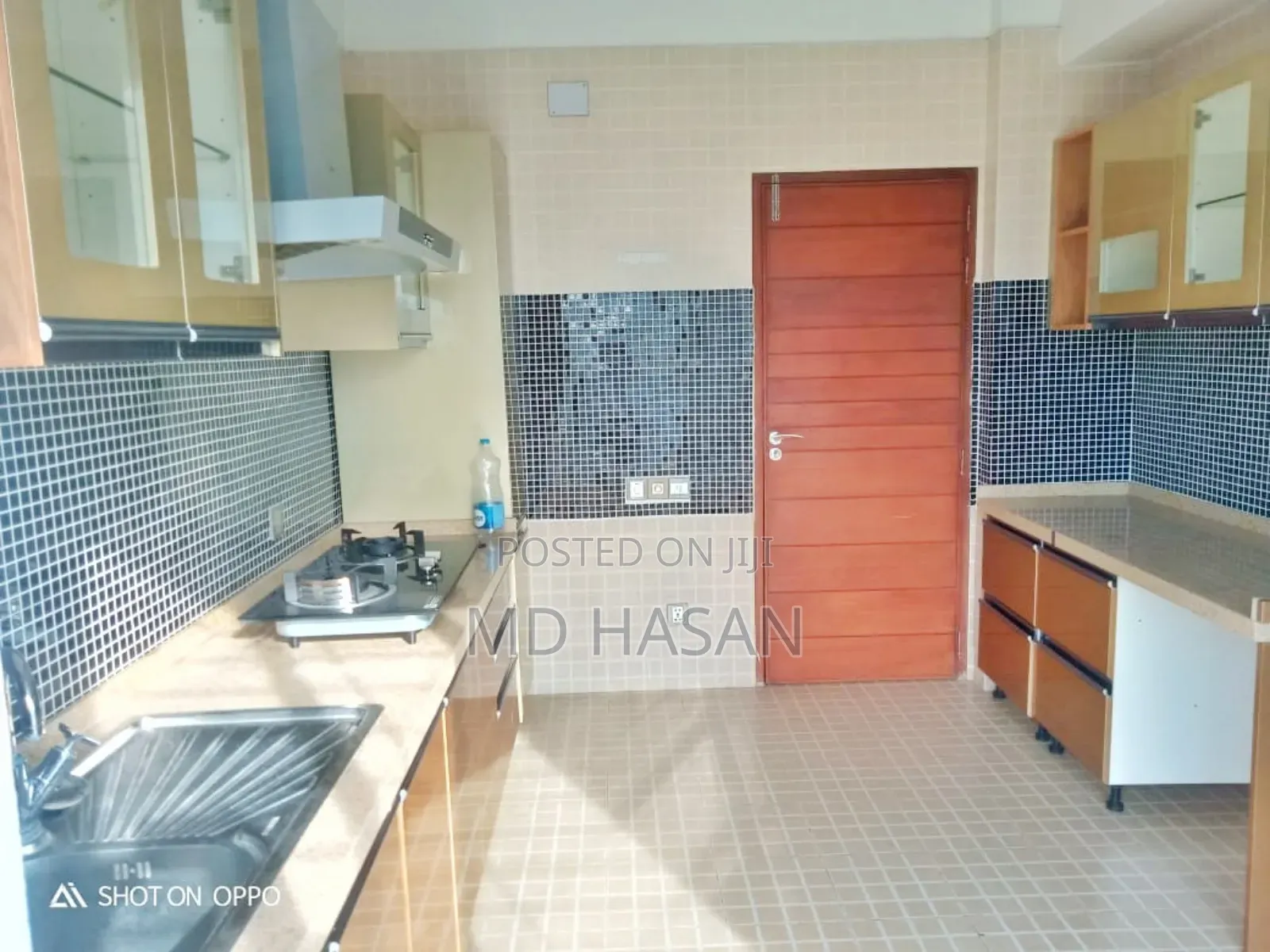 4bdrm Apartment in Semi Furnished for rent