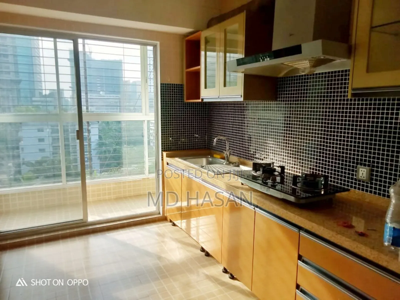 4bdrm Apartment in Semi Furnished for rent