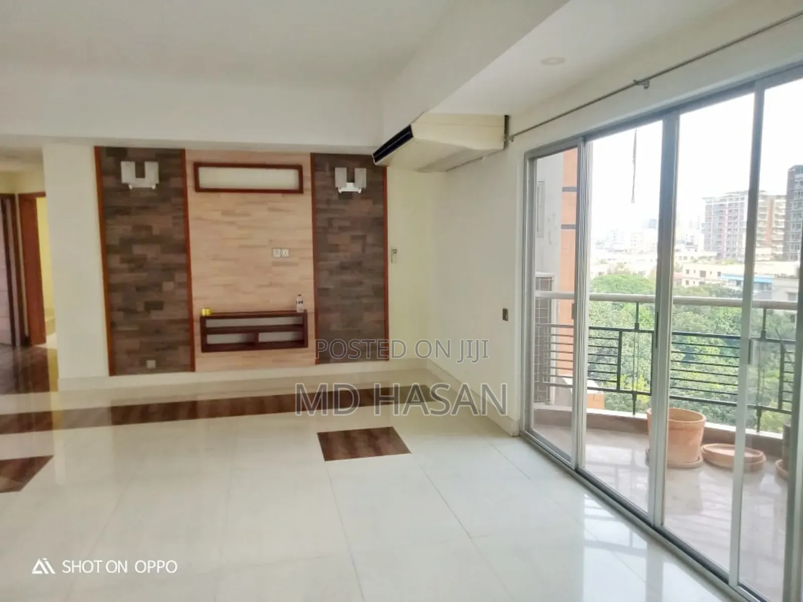 4bdrm Apartment in Semi Furnished for rent