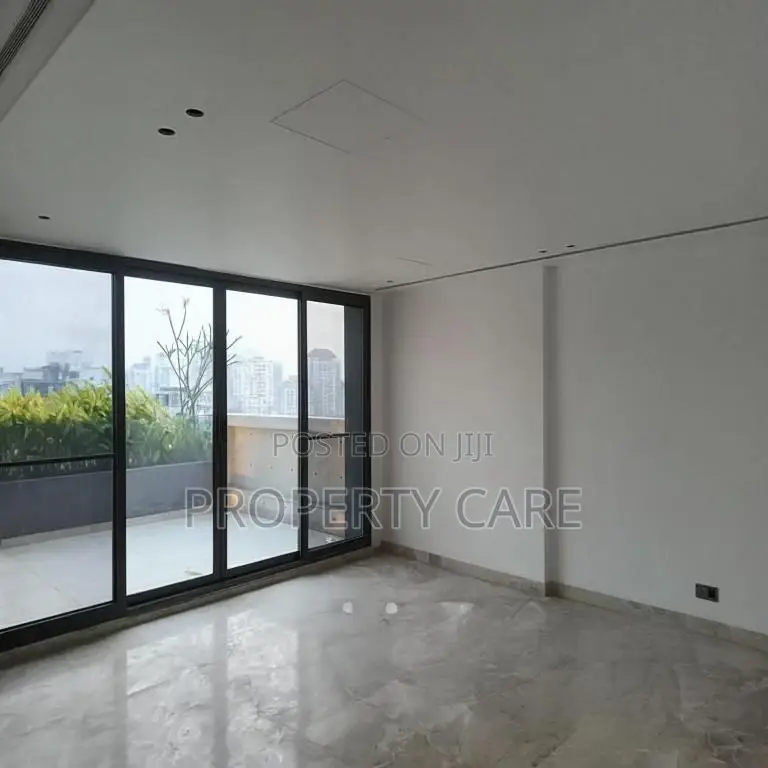 Luxurious 8800 Sqft Duplex Apartment Rent in Gulshan Diploma