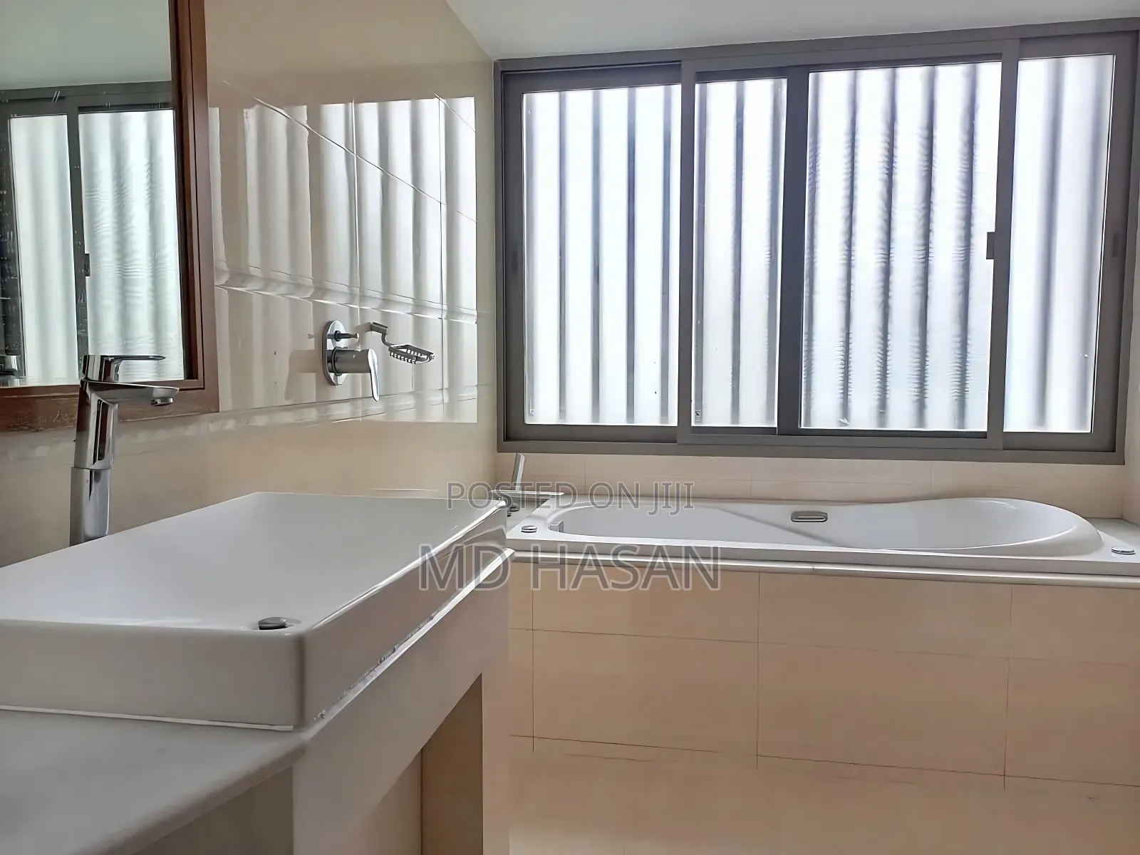 3bdrm Apartment in Semi Furnished for rent