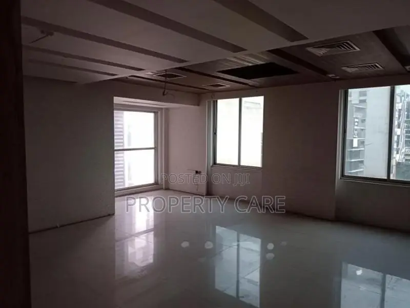 Exclusive 5000 SqFt Commercial Open Space Rent @ GULSHAN
