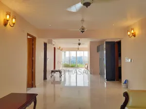 4bdrm Apartment in 4800 Sqft Apartment for rent