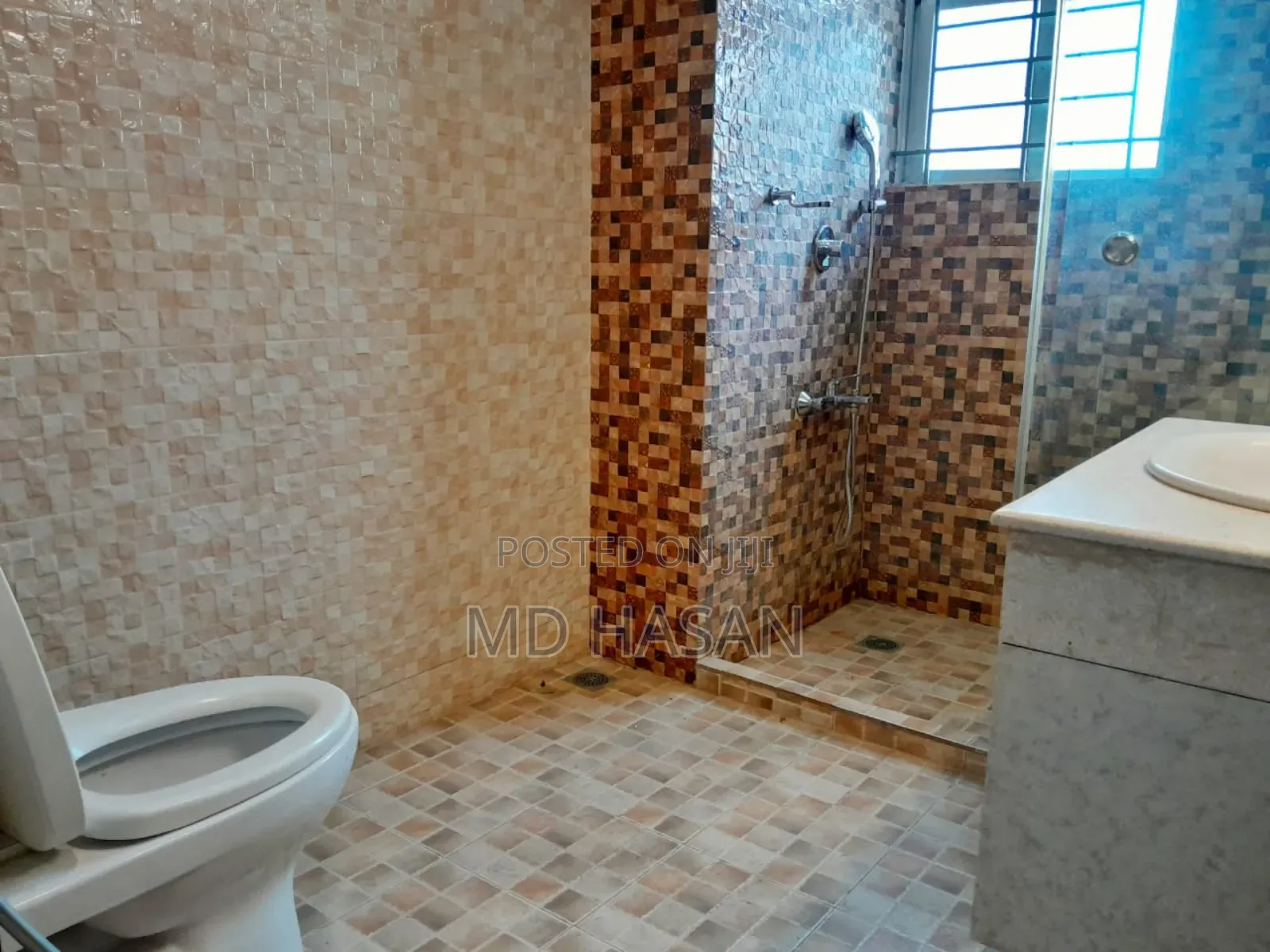 4bdrm Apartment in Semi Furnished for rent