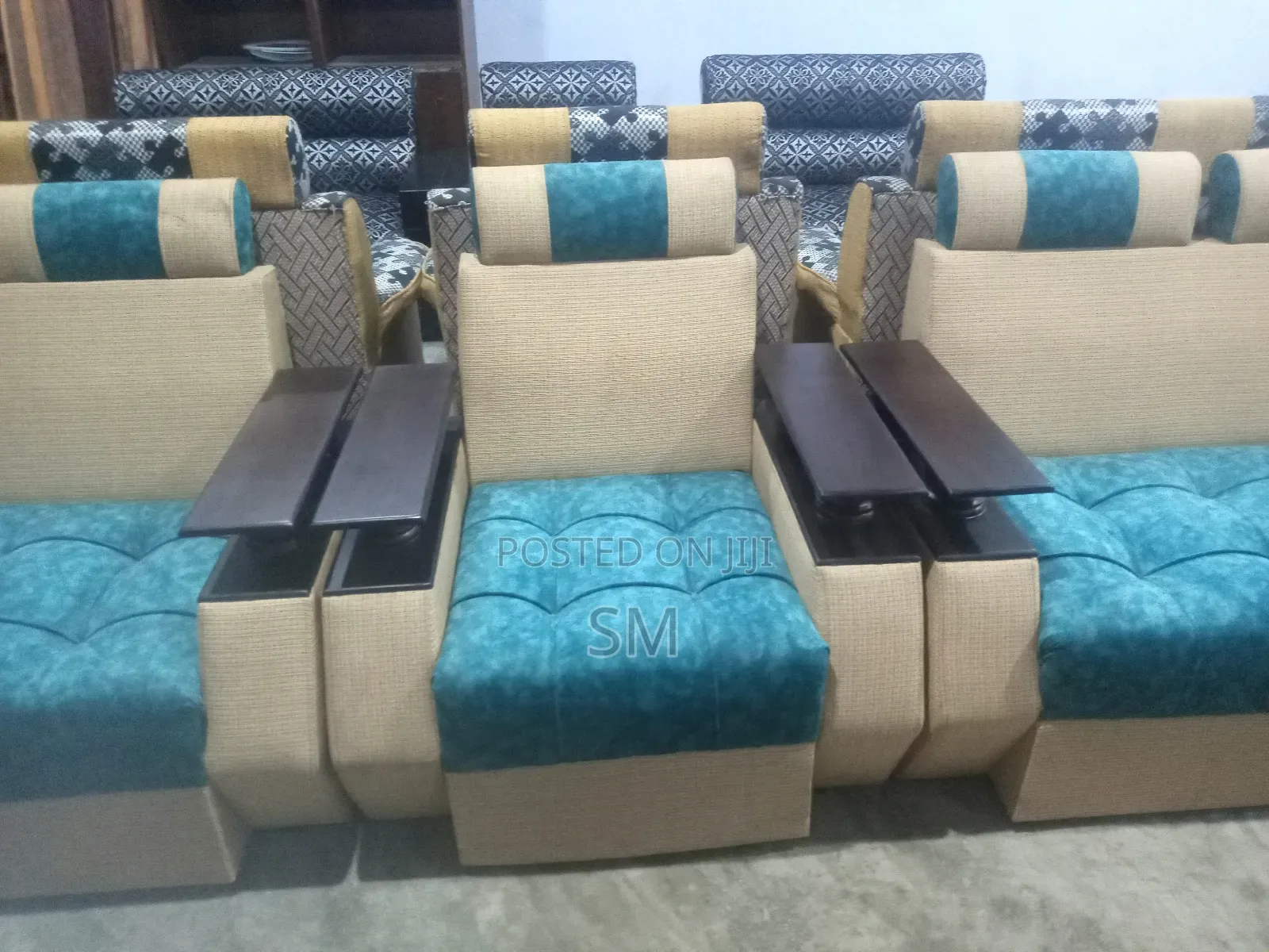 নিউ হাতল সোফা ৫ সিট। খুলনা