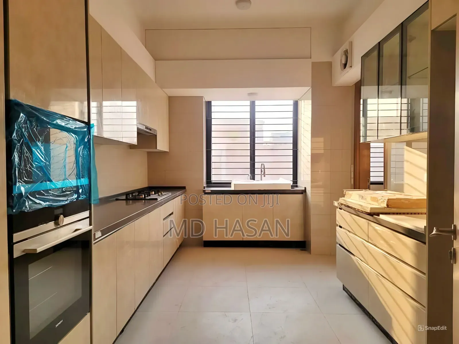 4bdrm Apartment in Semi Furnished for rent