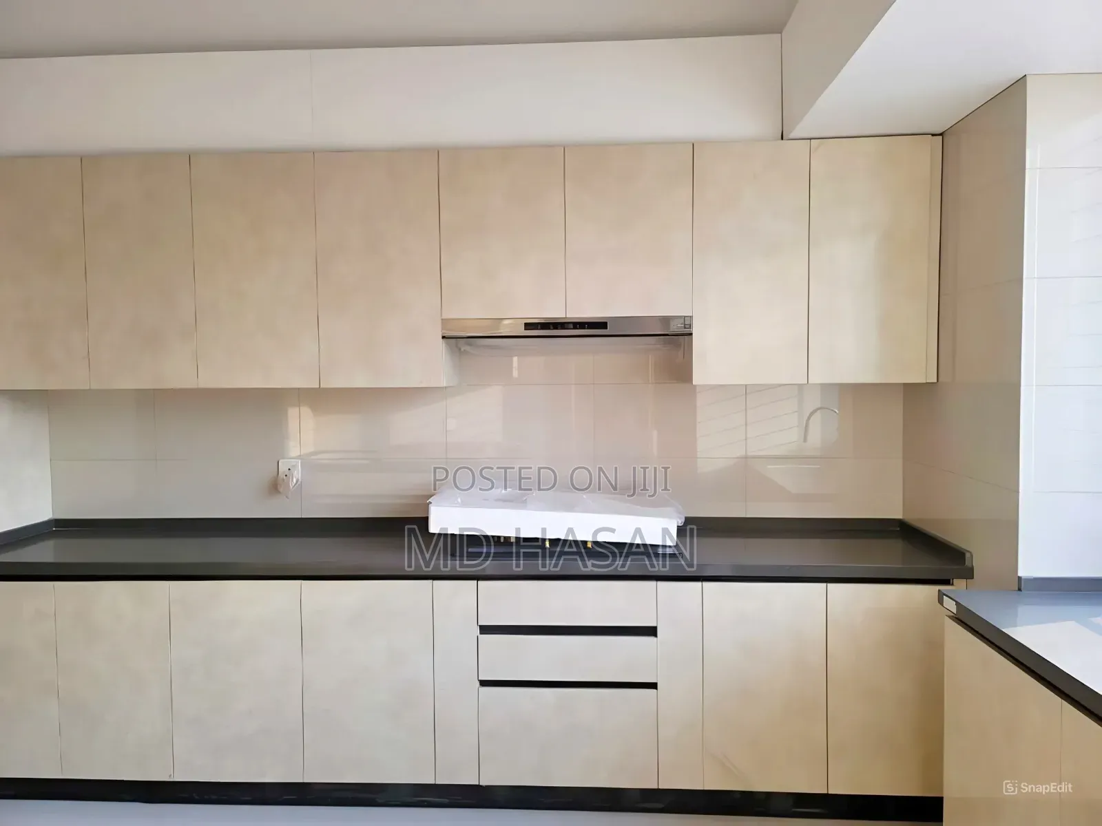 4bdrm Apartment in Semi Furnished for rent