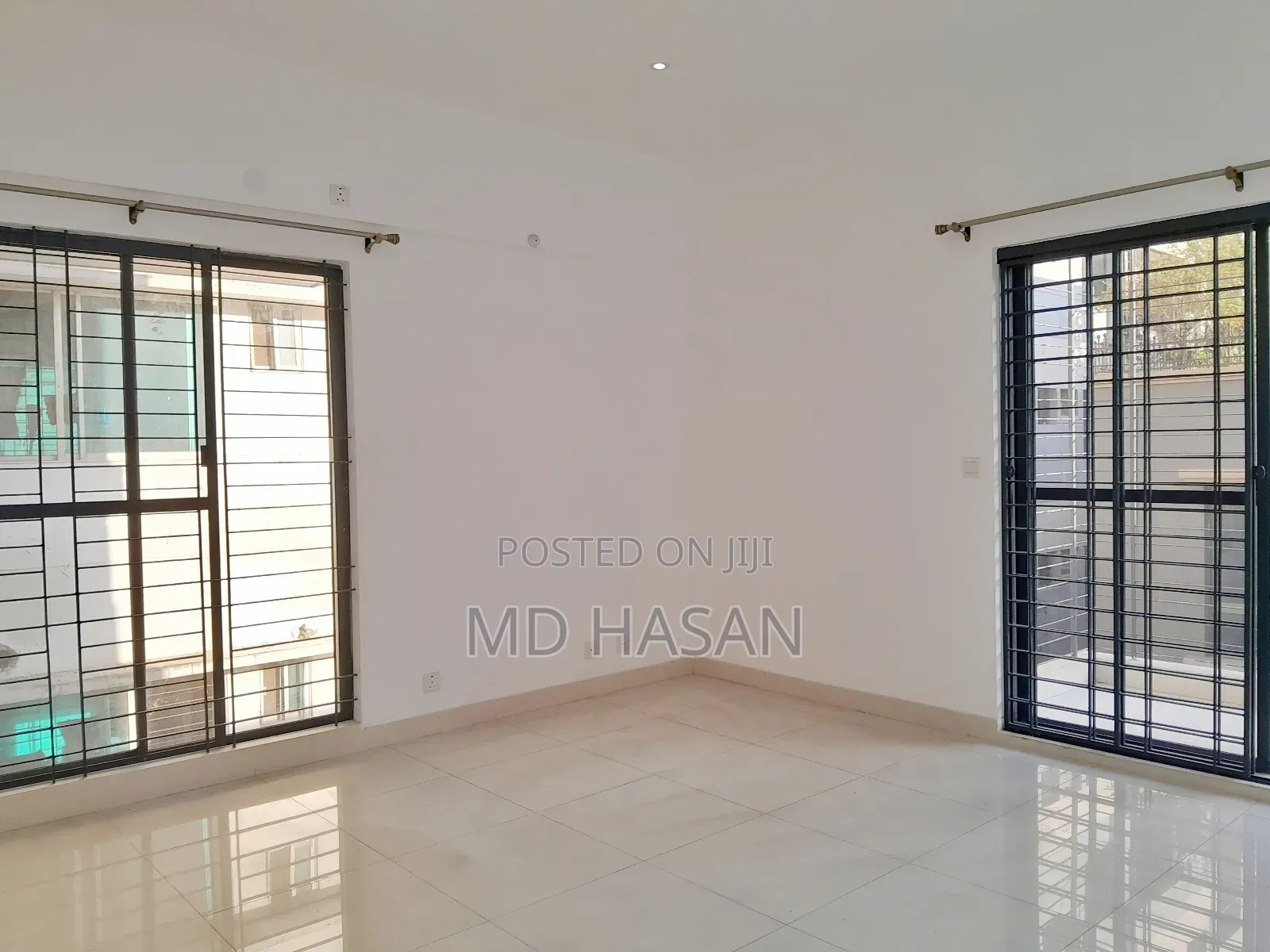 4bdrm Apartment in Semi Furnished for rent