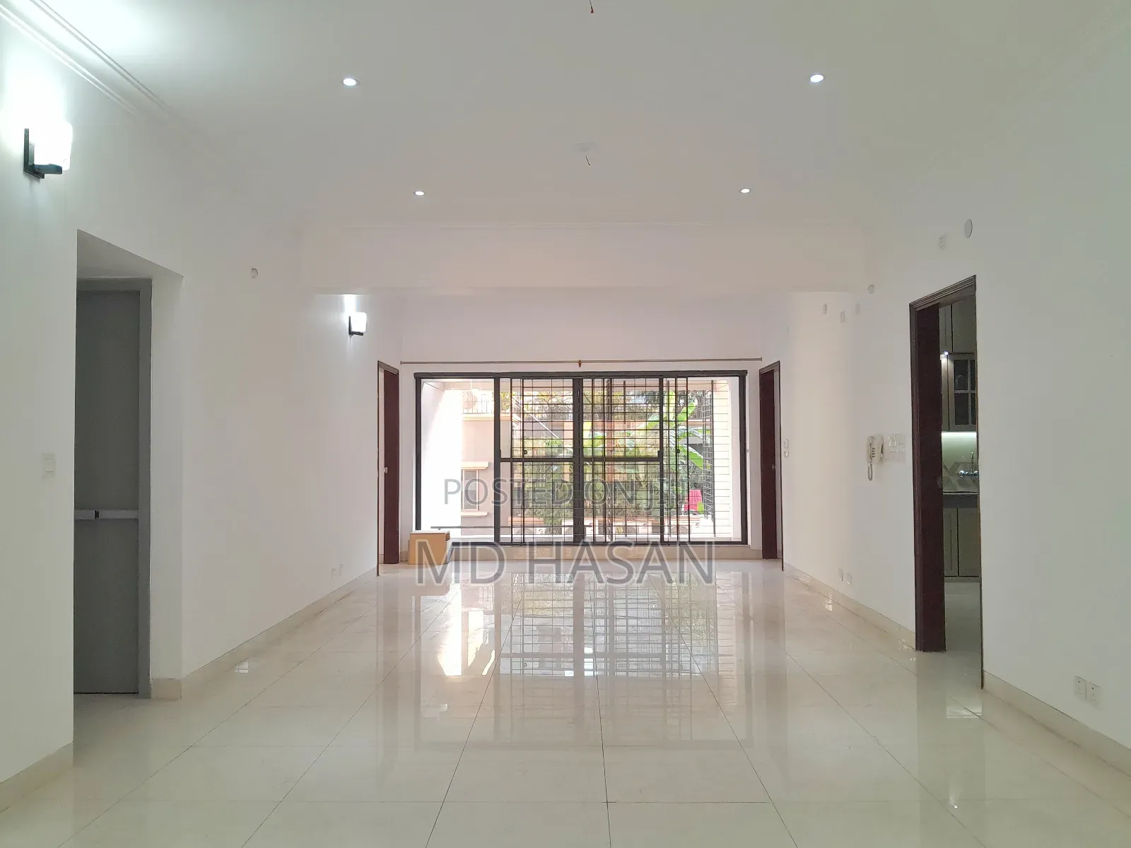 4bdrm Apartment in Semi Furnished for rent
