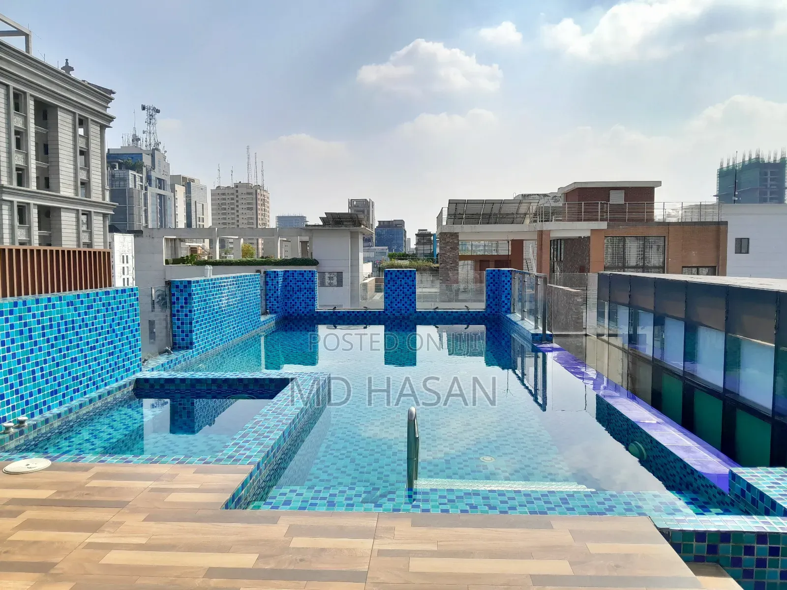 4bdrm Apartment in Semi Furnished for rent