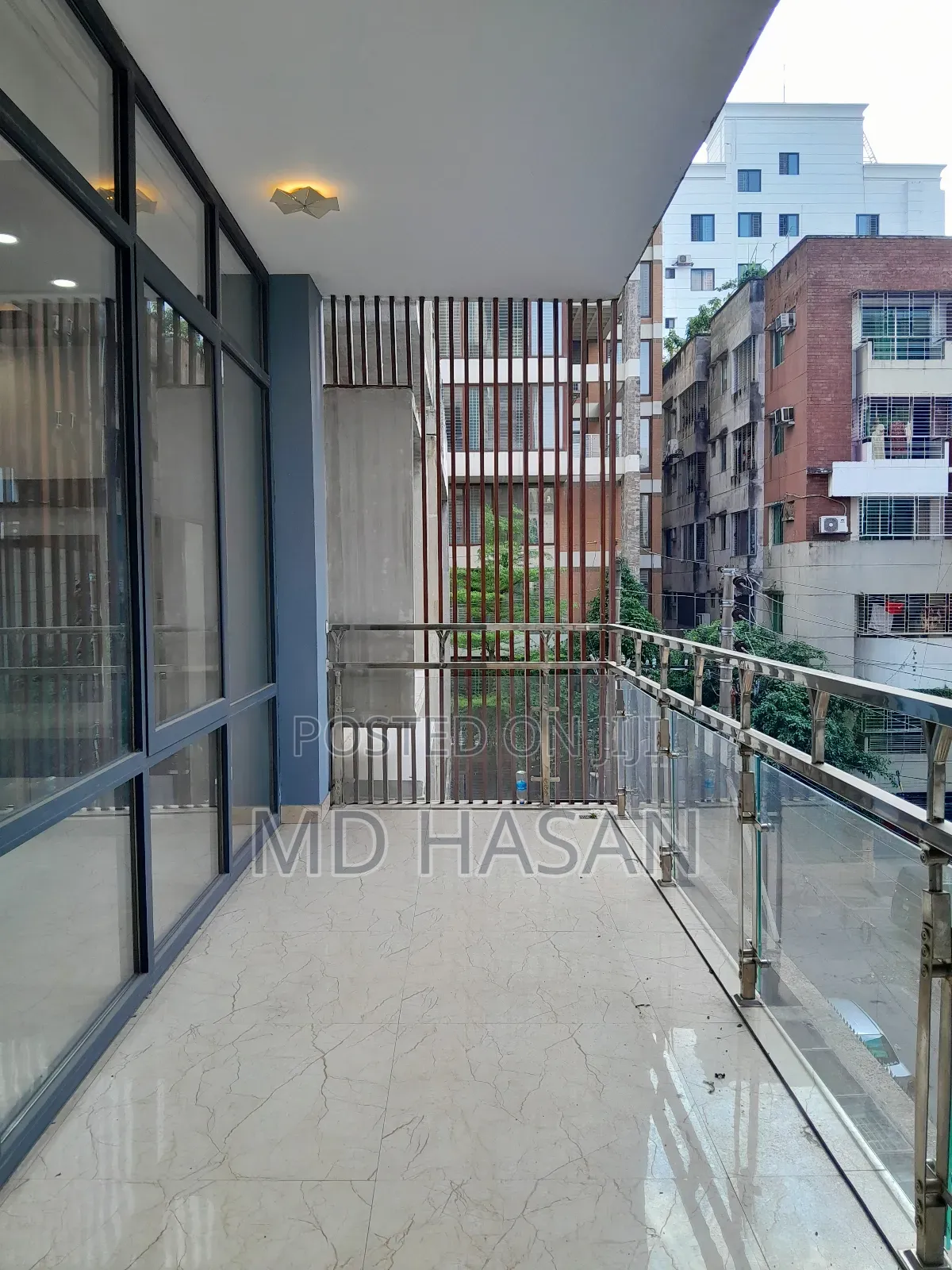 4bdrm Apartment in Semi Furnished for rent