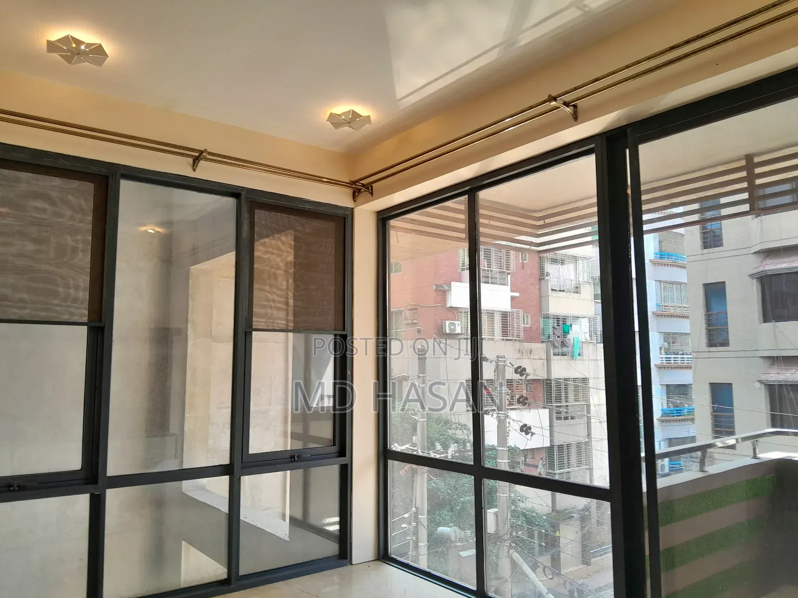 4bdrm Apartment in Semi Furnished for rent