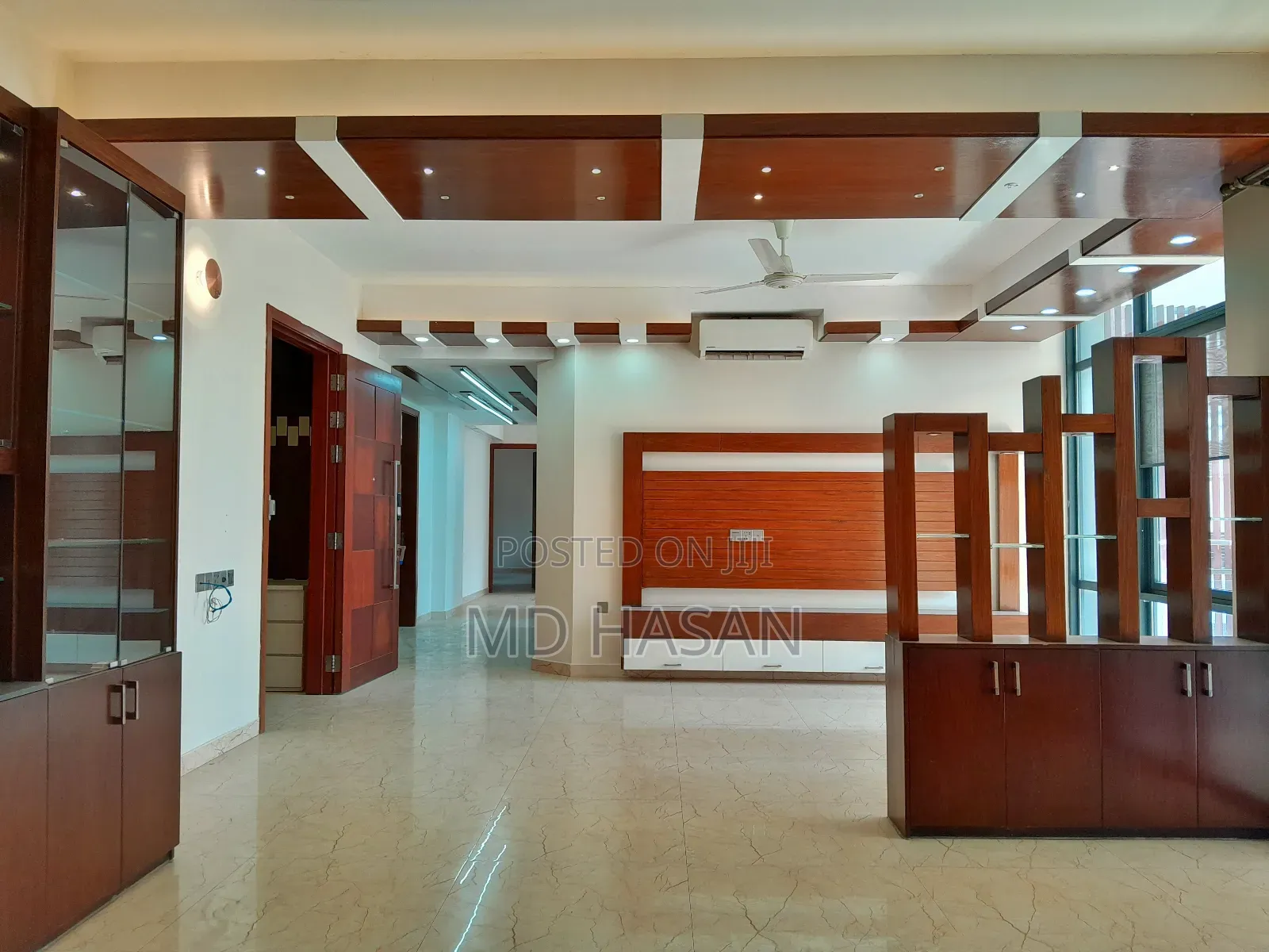 4bdrm Apartment in Semi Furnished for rent