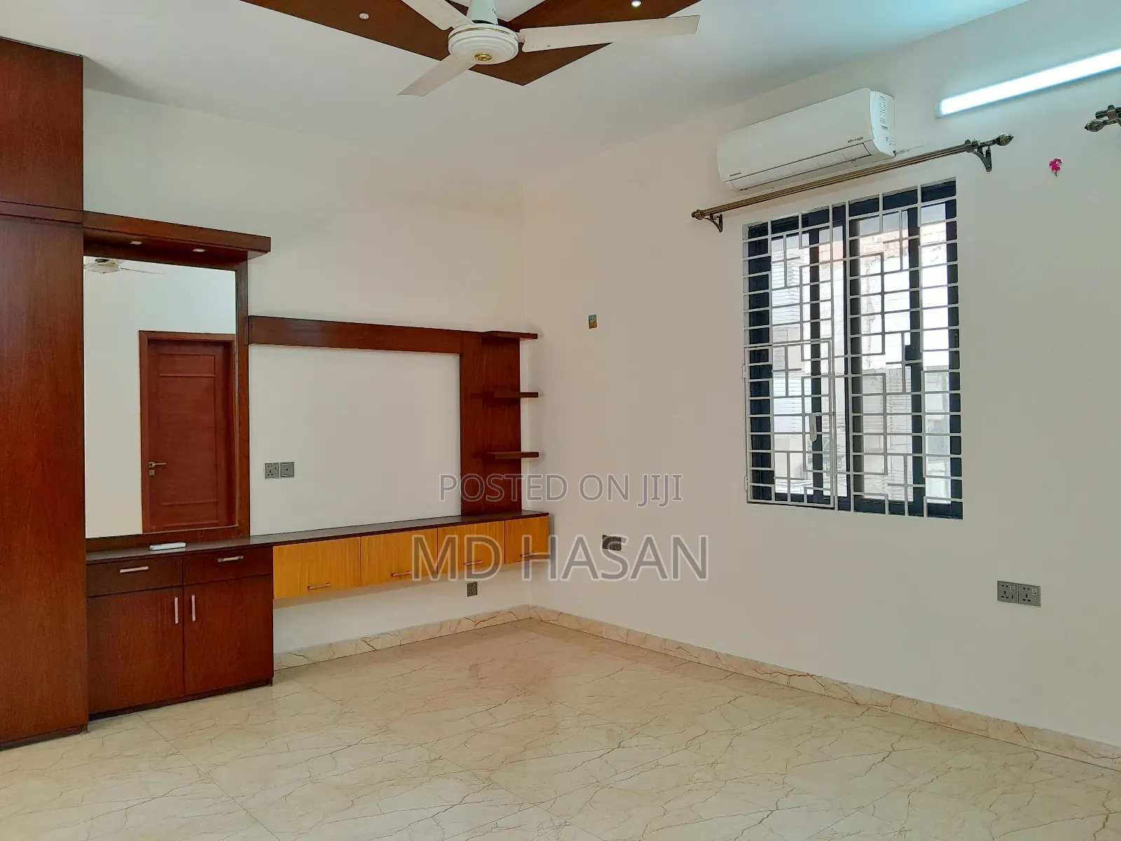 4bdrm Apartment in Semi Furnished for rent