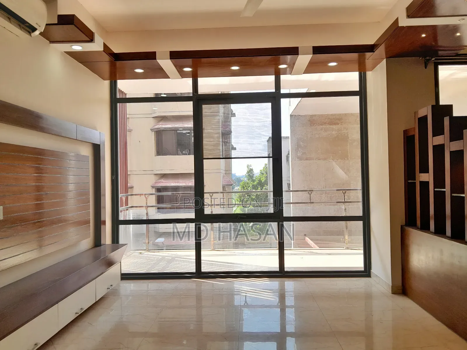 4bdrm Apartment in Semi Furnished for rent