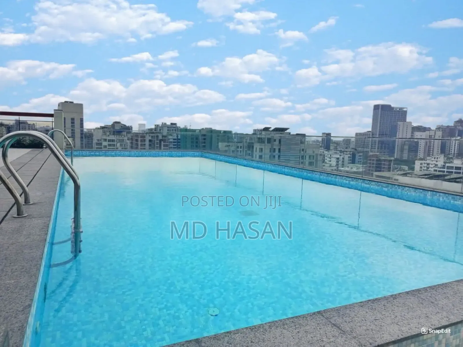 4bdrm Apartment in Semi Furnished for rent