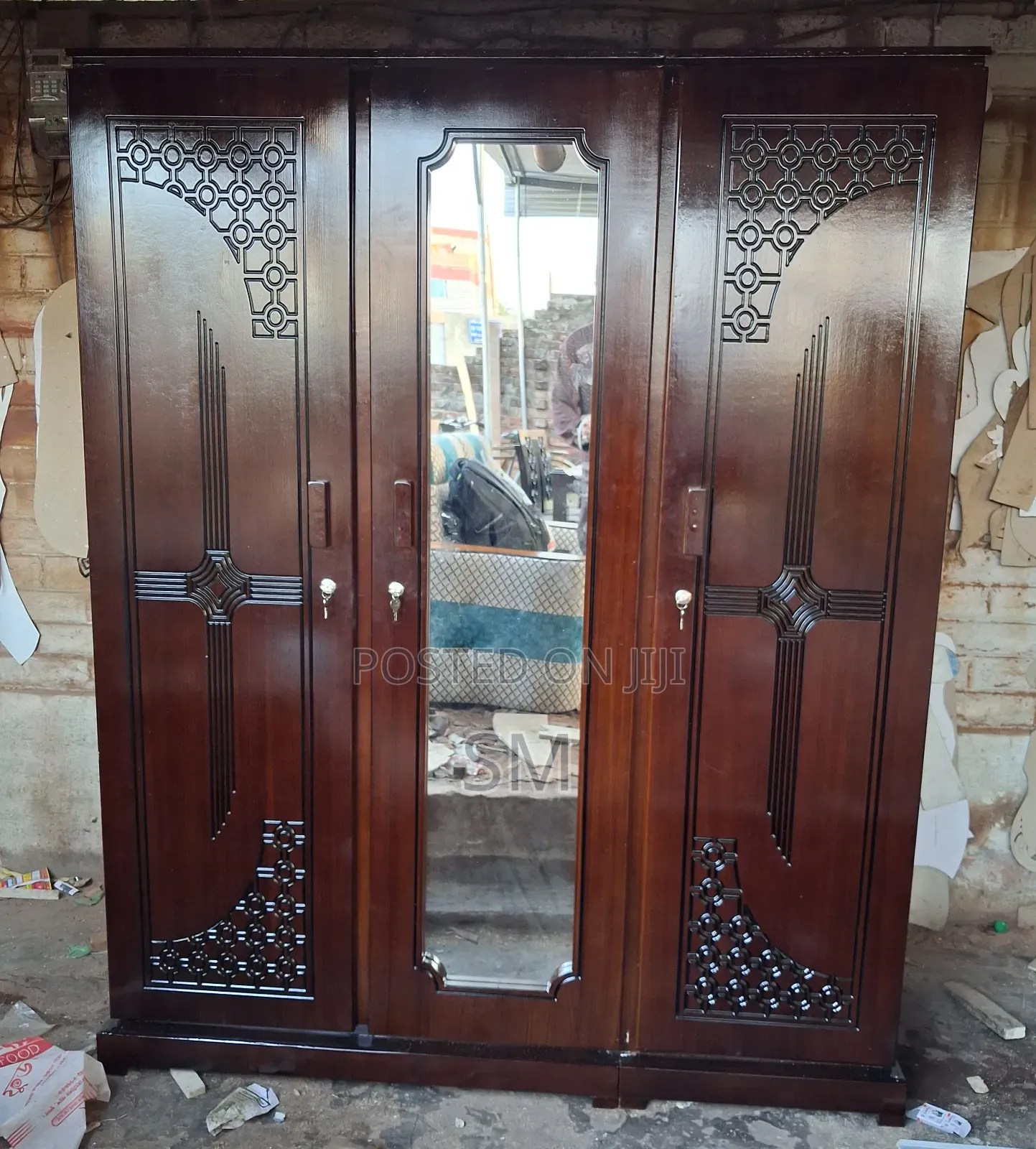 Almira 5/6 Feet. Khulna Sadar