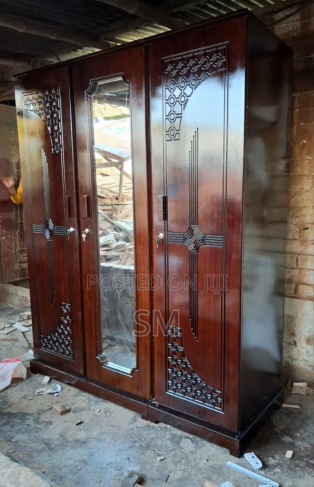 Almira 5/6 Feet. Khulna Sadar